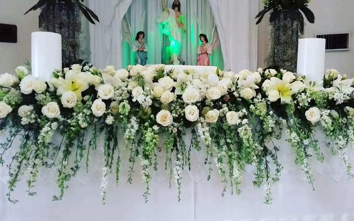 flores en el altar - Dónde se ponen las flores en el altar